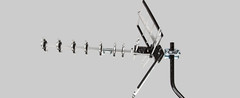 HDTV Antenna VHF/UHF 4K 200 Miles Range Four TVs & 40ft Cable & Mounting Kit