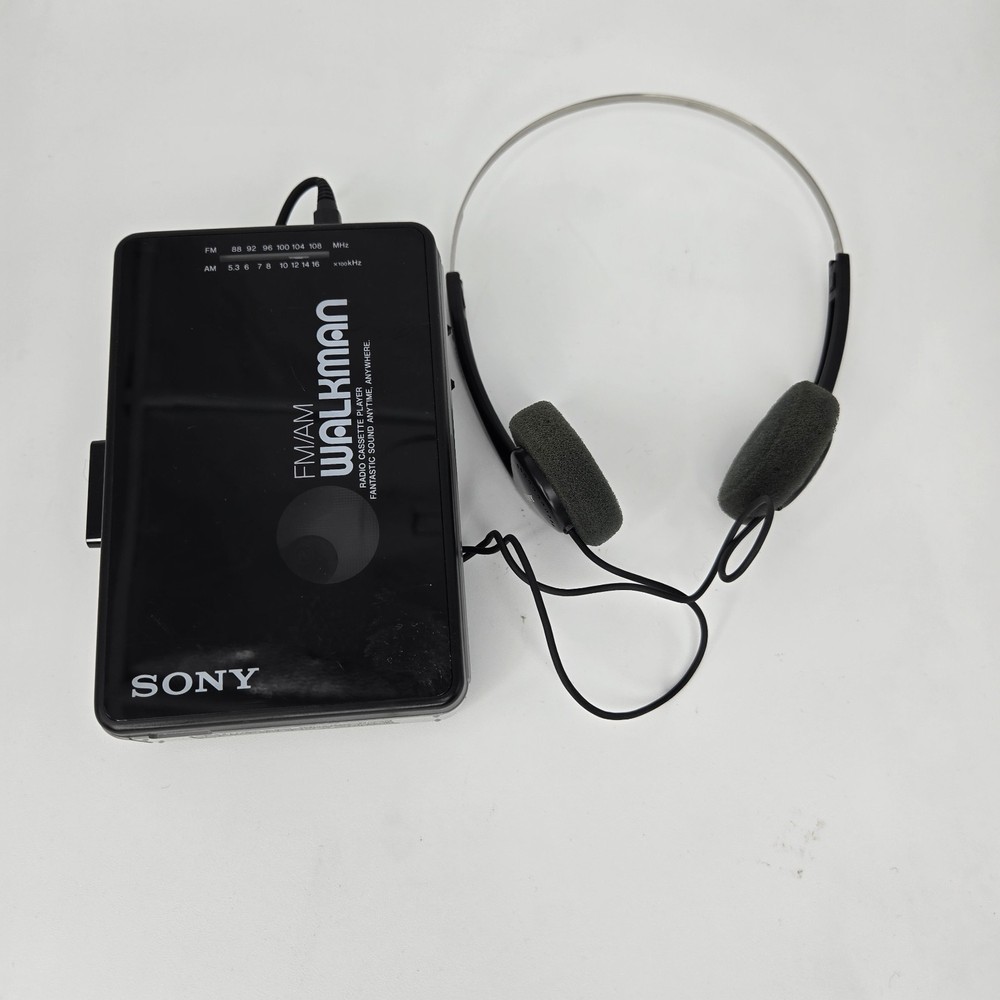 Sony Walkman WM-AF22 W/ Headphones Radio Yes Cassette No *for Repair As Is Parts