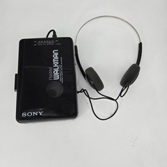 Sony Walkman WM-AF22 W/ Headphones Radio Yes Cassette No *for Repair As Is Parts