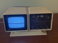 1970s RCA AT059Y Lunar 1 B&W TV AM/FM Flip Clock Radio – No TV Sound