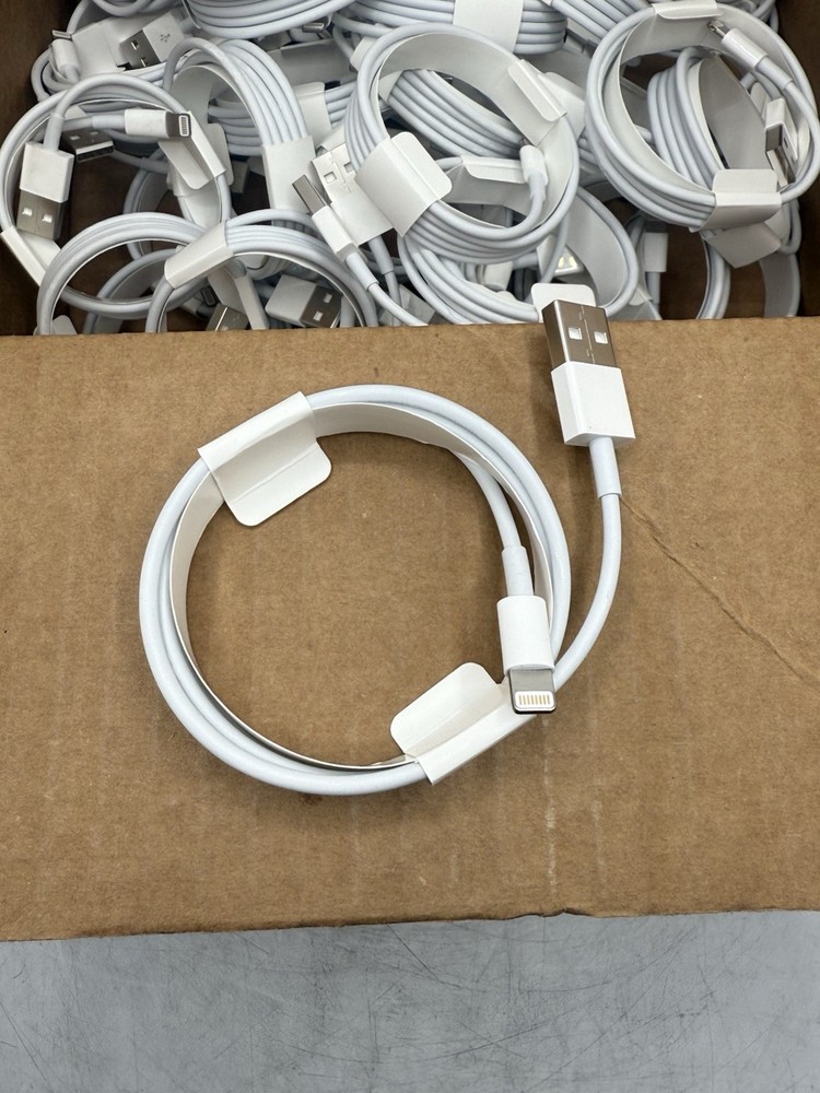 LOT OF 36 APPLE OEM Lightning USB A to Lightning Cable 3.3ft (1 Meter)