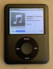 Apple iPod A1236 Nano 3rd generation MP3 Player 8GB Black Works
