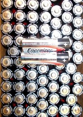 Energizer Max AA Alkaline Battery Bulk Lot- 128 Pieces Expiration Date 12/2039