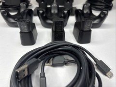 3 HTC 3.0 Vive Trackers and 2 2.0 Steam Base Stations Full Body Tracking VRCHAT