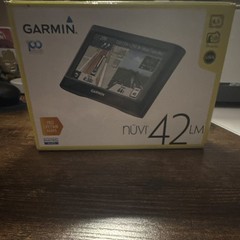 Garmin GPS Touch Screen nüvi 42LM Automotive Mountable