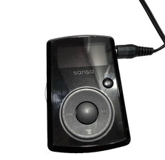 Sansa Clip 2GB Digital Media MP3 Player Black FM Radio and Voice Recorder G2U