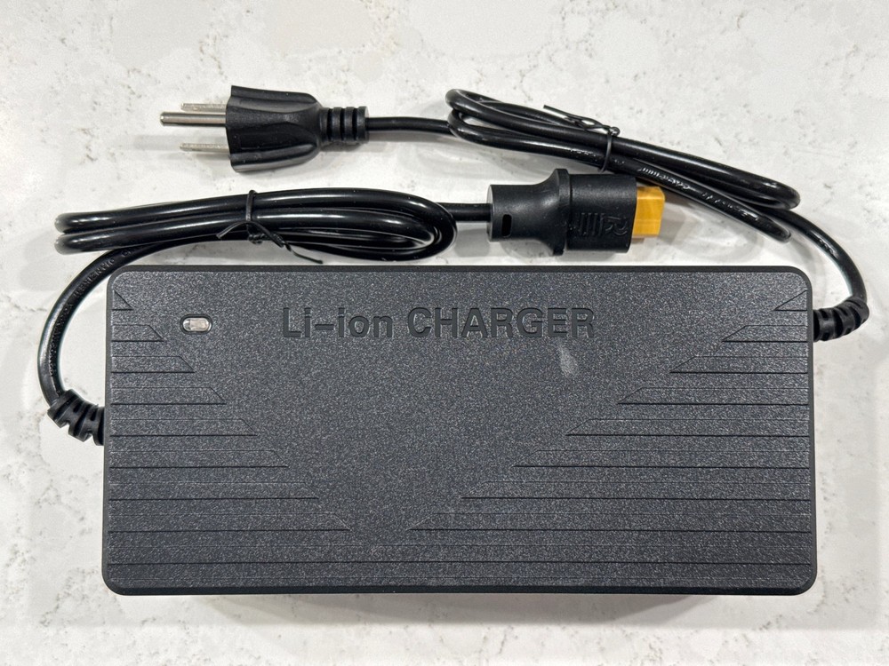 48v 5A (13S) Lithium Ion Charger (54.6v output, CC CV) Plastic Case