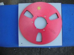 Awesome OEM REVOX / Studer Metal 10.5″ Take Up Reel – Hard plastic case