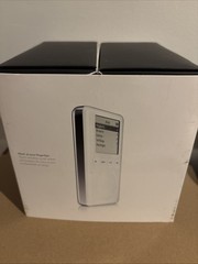 Apple iPod 3rd Generation 15GB w/ Original Box