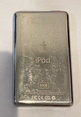 Apple iPod classic 5th Generation White (30 GB) (MA002LL) W New Battery