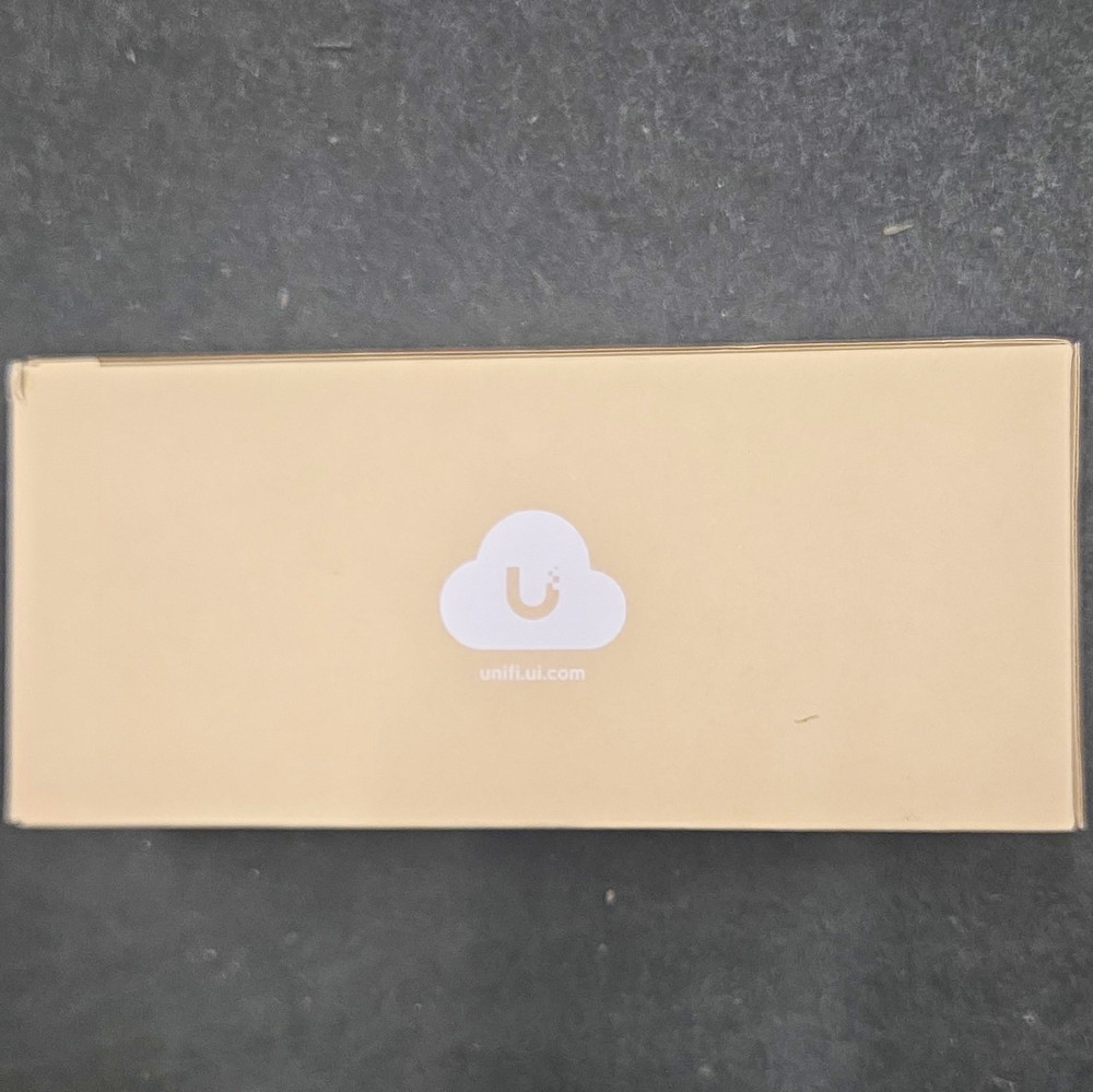 Ubiquiti UVC-G5-Pro Bullet IP/Network Wired Color Security Camera White