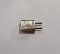 HC-25/U – 5.7050 MHz Radio Crystal – .039 Pins – XL – Unbranded