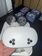 Meta Quest 3 Standalone VR Headset w/ Controllers White
