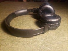 JBL Tune 510BT Wireless Bluetooth Headphones Mic Foldable Black Works Good