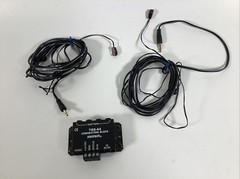 Xantech 789-44 Connecting Block with 2 Emitters – No Power Supply –