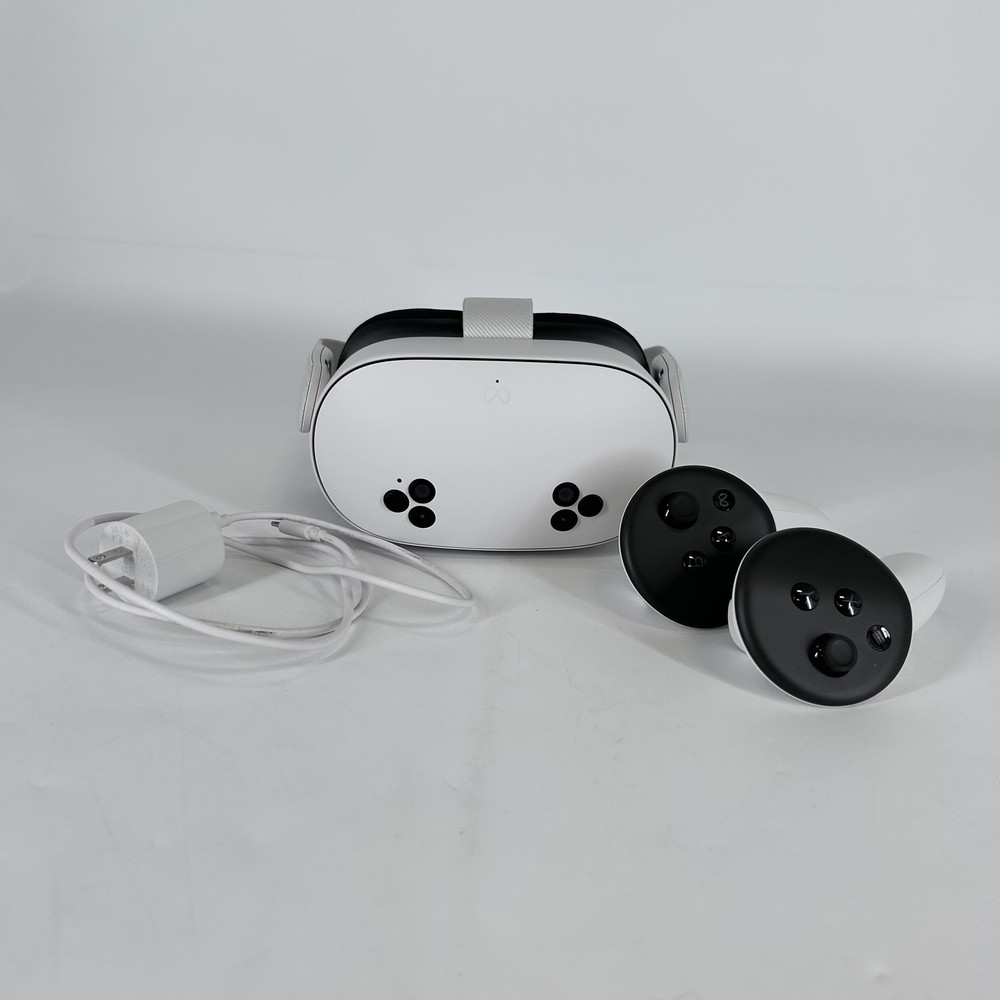 Meta Quest 3S VR Headset 128GB w/ Charger/Controllers/Regular Strap – Excellent