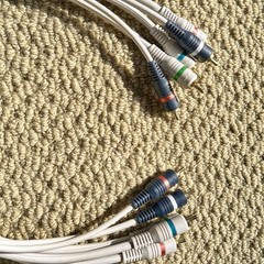 Steren 6ft/2M White 5-RCA Component Audio/Video Cable