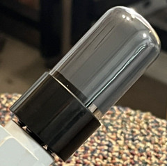 (1) 6K6GT SYLVANIA USA, PAINTED GREY GLASS. TESTED STRONG.