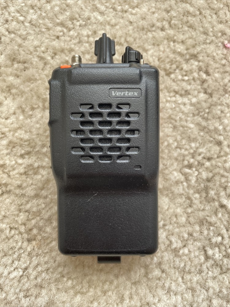 Professional Yaesu Vertex Standard VX-800V VHF transceiver with battery
