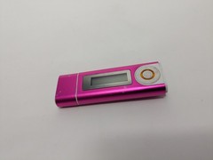 Centon Craze 8GB USB MP3/FM Player Voice Recorder As Is LCD AKG