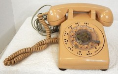 ITT Rotary Dial Corded Telephone Peach Beige Vintage Desk Phone 500