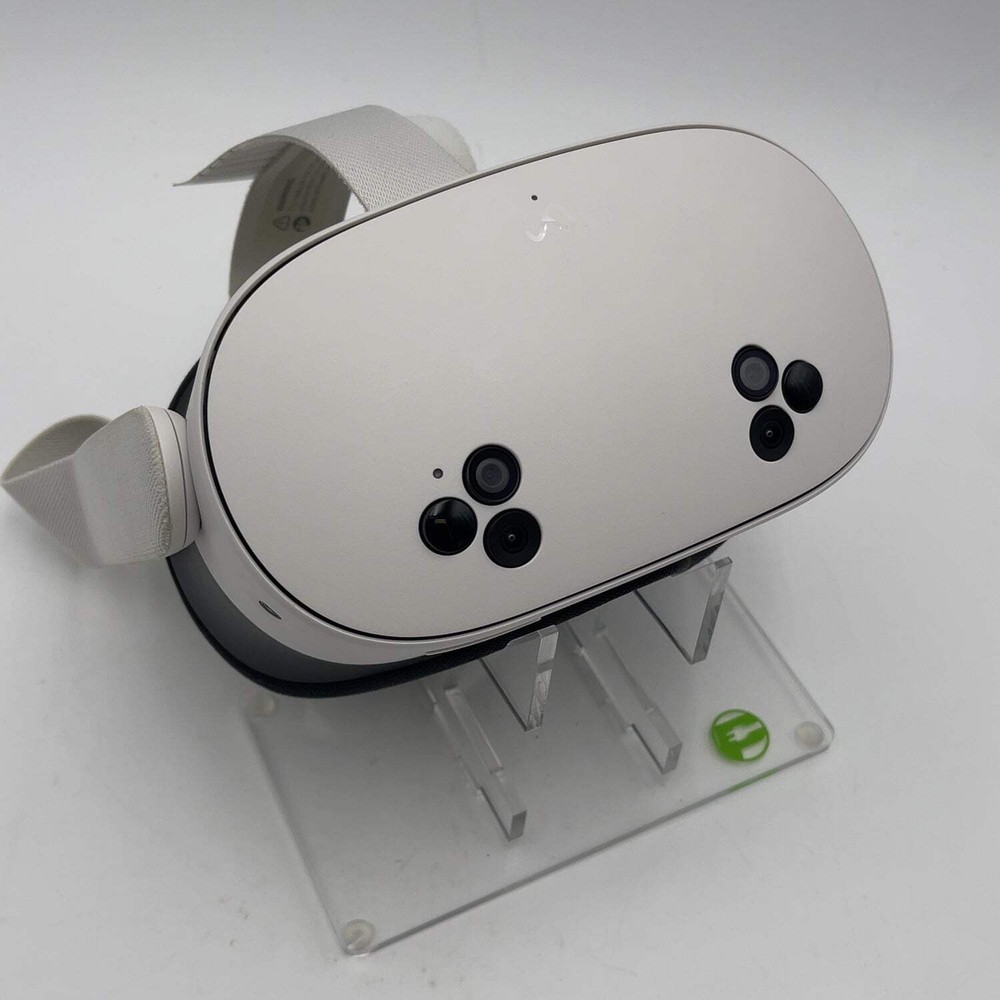 Meta Quest 3S 128GB Standalone All-in-One VR Headset SK-1000253-01