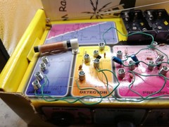 Radio Shack AM/FM Radio crystal build yourself vintage 28-179