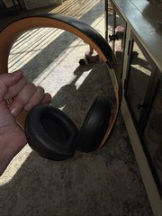 Beats Studio3 Wireless Headphones Black Gold Bluetooth Noise Cancelling
