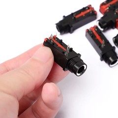 uxcell 10 Pcs 6.35mm 1/4 Inch 3Pin Mono Jack Panel Mount PCB Connectors,…