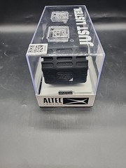 NEW Altec Lansing Lifejacket Jolt Waterproof Bluetooth Speaker- Black – 30 hours
