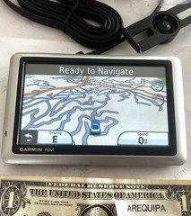 Garmin nüvi 1450 LMT GPS Navigator Lifetime Maps W/beanbag Dash Mount 5” bundle