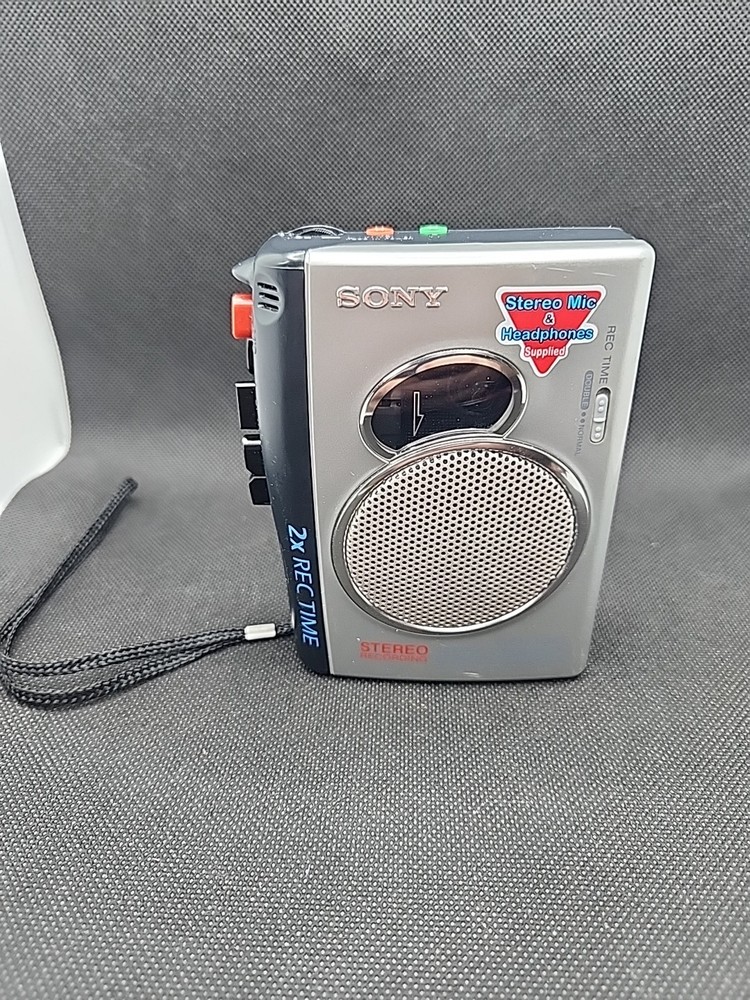 Sony TCS-30D Stereo Recording Walkman Internal Mic/Speaker 2x Speed WORKING!
