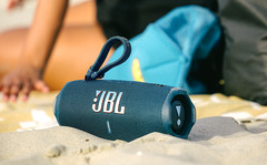 JBL Charge 6, Portable waterproof and drop-proof Bluetooth speaker