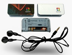 SanDisk Sansa slotMusic Player 2008 MP3 SD Card – 2 faceplates microSD