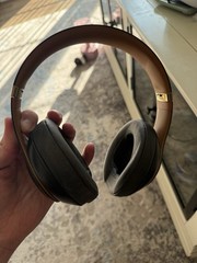 Beats Studio3 Wireless Headphones Black Gold Bluetooth Noise Cancelling