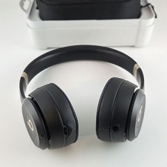 Beats Solo 4 Bluetooth Wireless On-Ear Headphones – Black & Gold