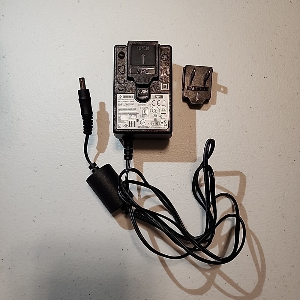 APD AC Adapter Power Supply, WA-36A24R, 24V≈ 1.5A, Change.