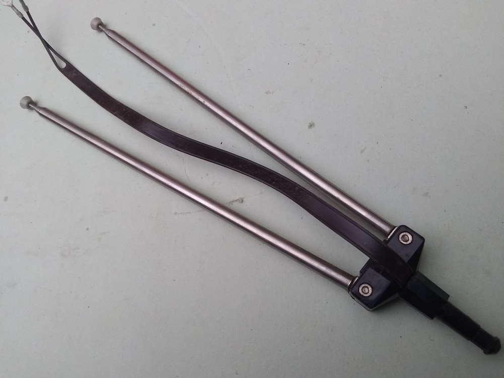 Vintage Rabbit Ears Telescoping Analog TV Antenna 47″