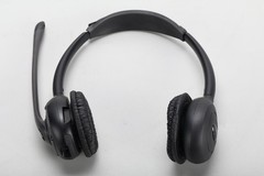 Plantronics CS520-XD Wireless Headset With Power Supply and Accessories