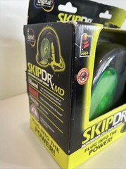 Digital Innovations SkipDr DVD and CD, Video Game Motorized Disc Repair System