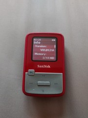 SanDisk Sansa Clip Zip 4GB SDMX22 FM MP3 Player, RED, Very Good, Tested, USA