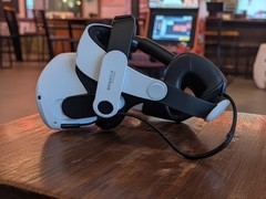 Oculus Quest 2 256gb With Bobo Vr M2 Plus Battery Head Strap Excellent Condition