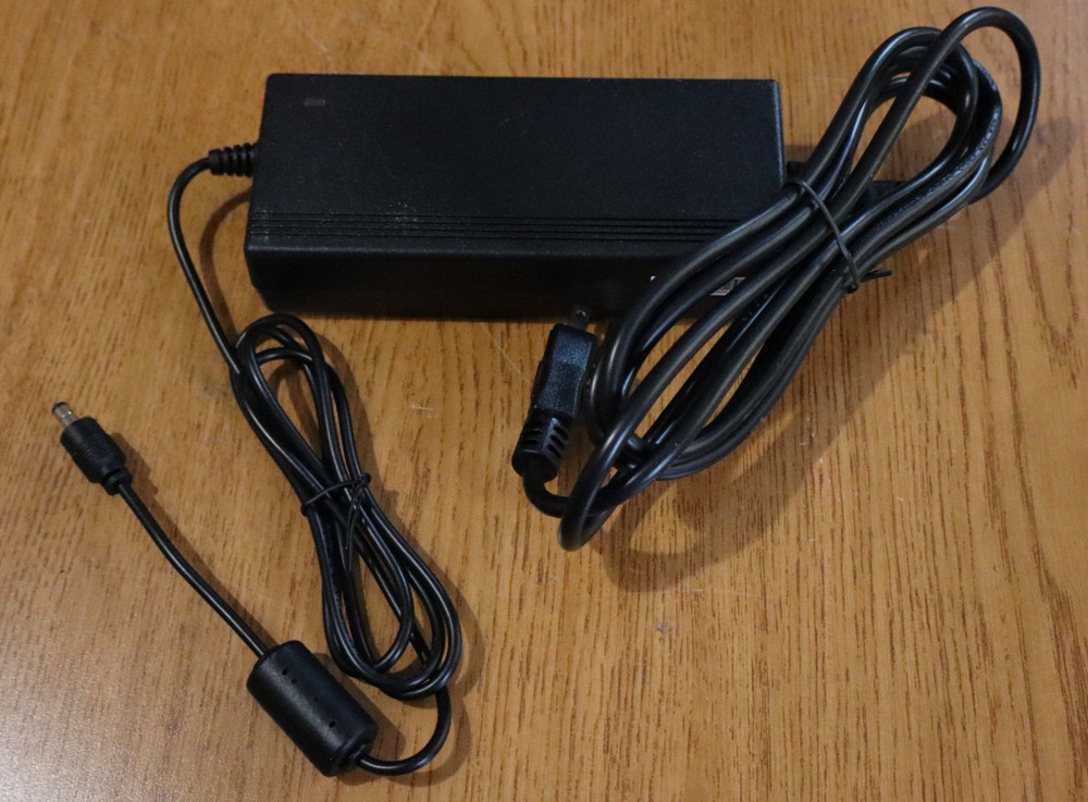 Genuine CWT 48V 2.5A 120W AC Power Adapter 2ABU120R