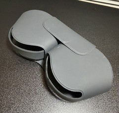Apple AirPods Max Wireless Over-Ear Headphones Space Gray A2096 with Smart Case