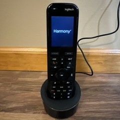 Logitech Harmony Elite Touchscreen Remote N-R0010 & Hub O-R0004 IR Blasters
