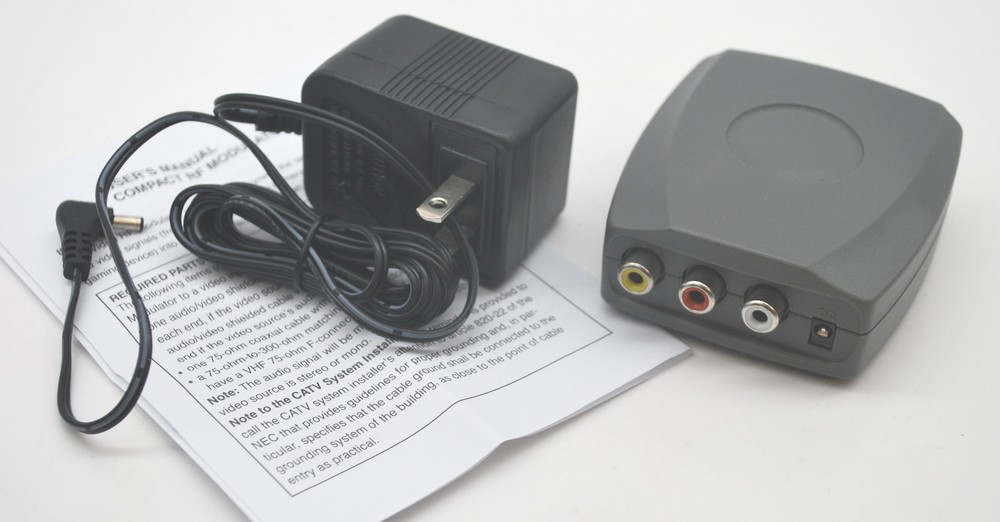 RCA COMPOSITE VIDEO/AUDIO RF MODULATOR TO CHANNEL 3 OR 4 DVD GAME CONSOLES CATV