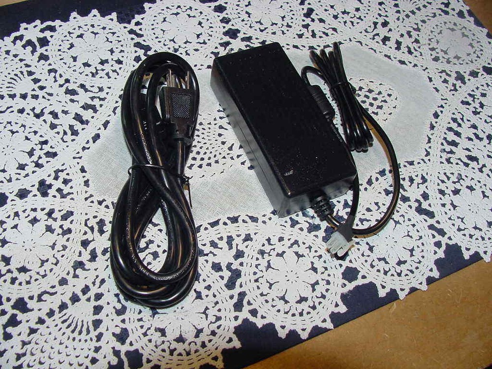 LumiSheet AC/DC Power Adapter, 120 Vac to 12 Vdc, 5 Amp Molex Connector 2 Pin