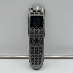 Logitech 915-000159 Harmony 650 Universal Color Screen Remote – Silver – Tested!