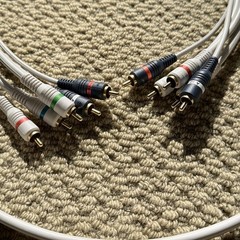 Steren 6ft/2M White 5-RCA Component Audio/Video Cable