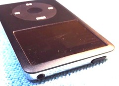 Apple iPod Classic 7th Generation Black (128 GB) SSD – Excellent CONDITION !!
